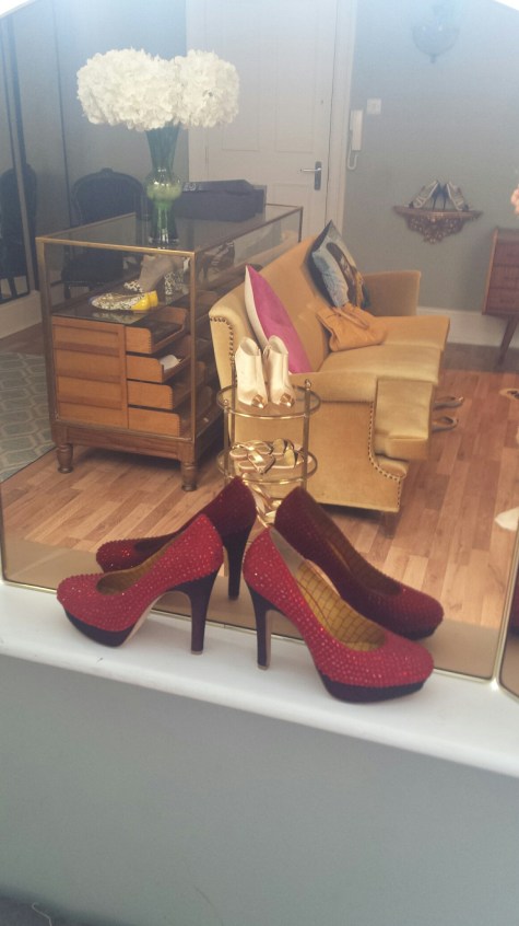 UpperStreetShoeLoungeREdShoesNHYM