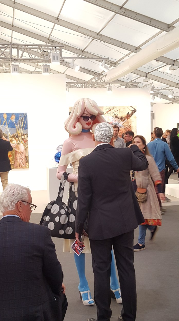 BalloonwomanwithsilverheadFrieze2017NHYM