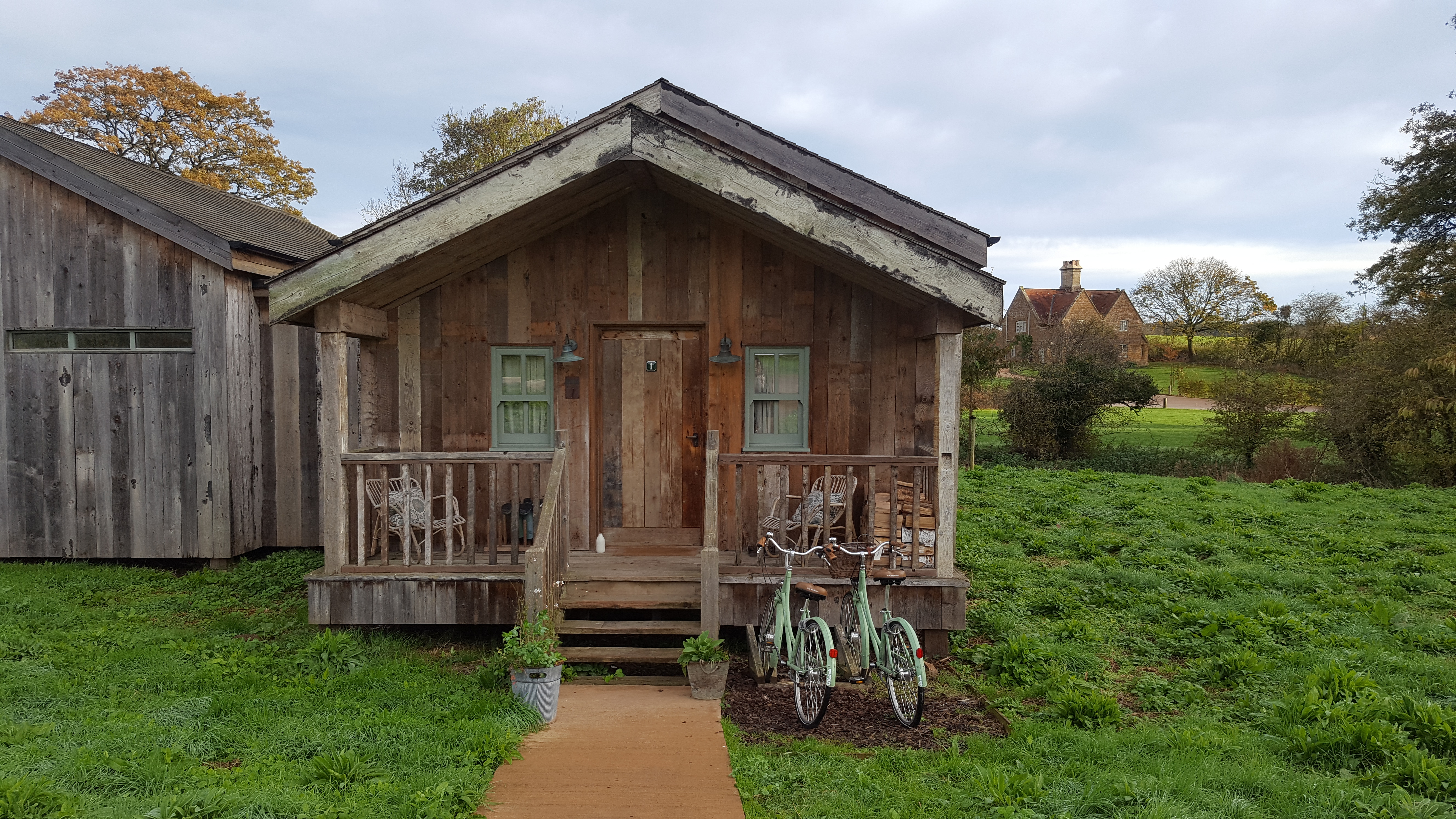 SohoFarmhouseCabinNHYM